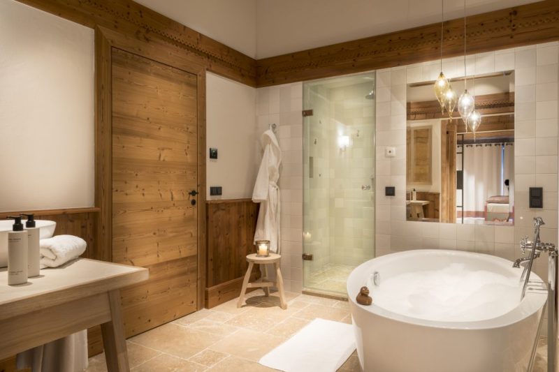 Kitzbuehel Lodge bathroom