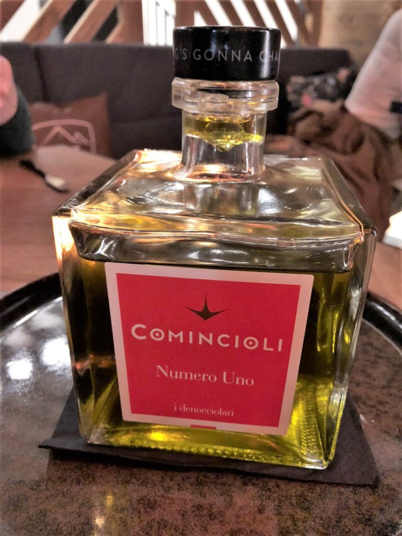 Comincioli olive oil